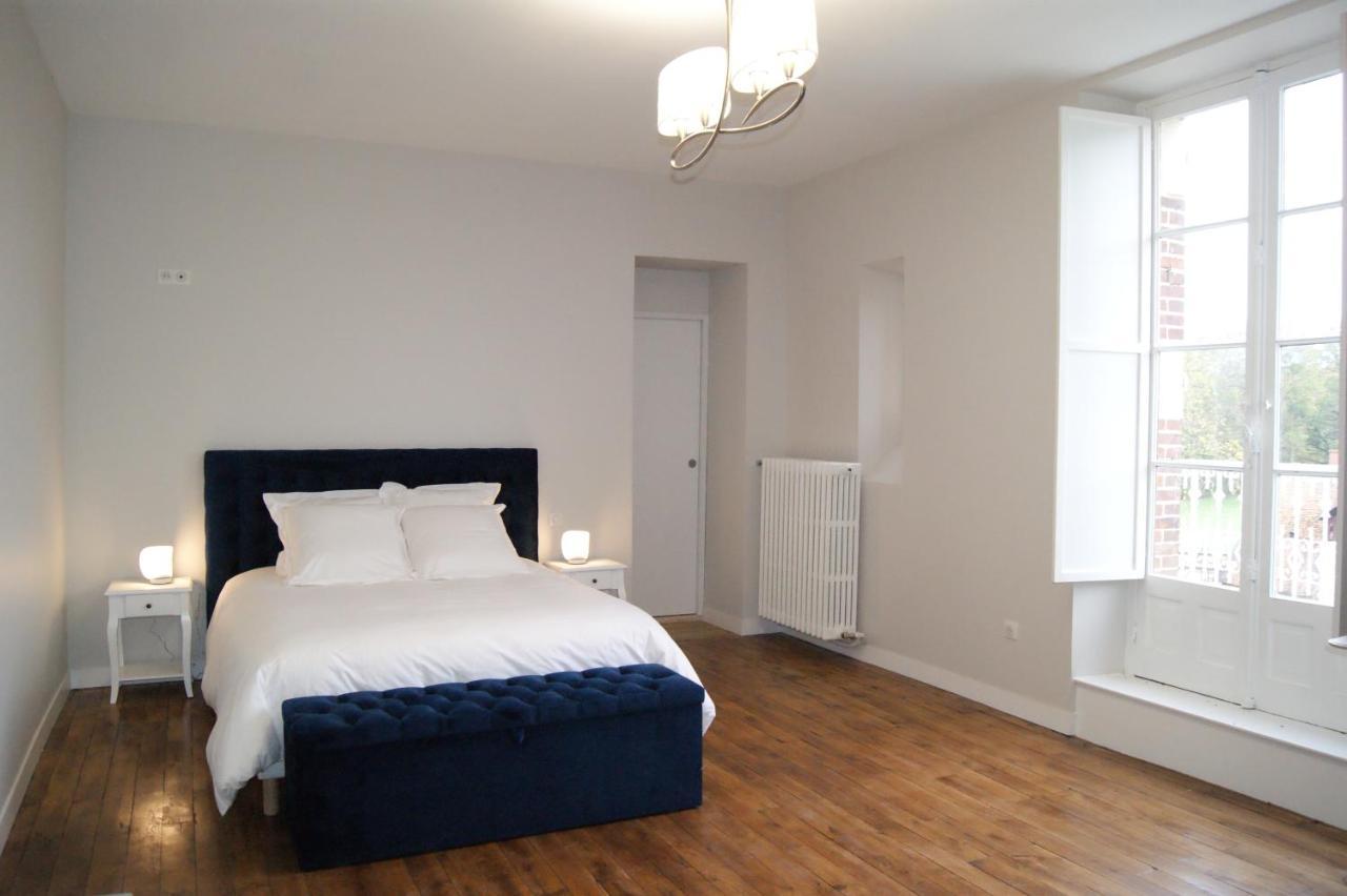 Le Chateau De La Brosse Chambres D'Hotes Brinay  Eksteriør billede